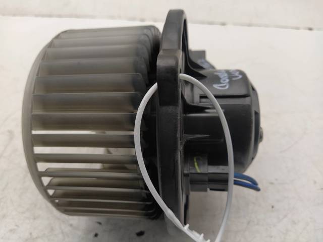Motor calefaccion para toyota corolla verso 2.2 d-4d (aur10_) 2adftv 0130101601