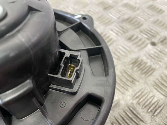 0130101601 TOYOTA Motor del ventilador del calefactor  comprar en Oviedo