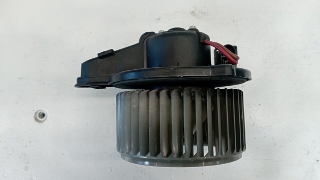 VAG 0130111202 Ventilador habitáculo  en stock Terrassa