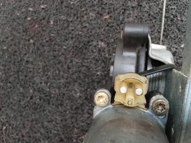 MERCEDES 0130821673 Mecanismo de elevalunas delantero izquierdo  en stock Salamanca