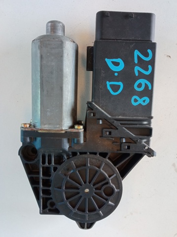 VAG 0130821694 Motor del elevalunas de la puerta delantera derecha comprar Pamplona