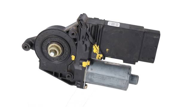 0130821694 Motor del elevalunas de la puerta delantera derecha  en stock Granada