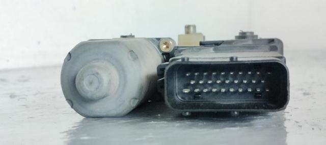 0130821694 VAG Motor del elevalunas de la puerta delantera derecha  comprar en Oviedo