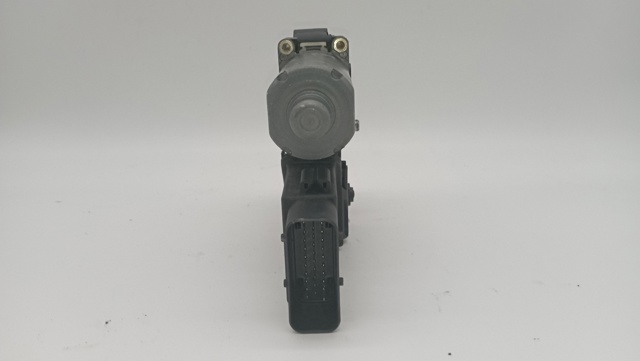 VAG 0130821694 Motor del elevalunas de la puerta delantera derecha  comprar en Albacete