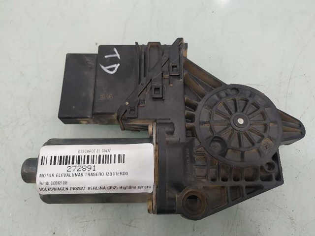 VAG 0130821696 Motor del elevalunas de la puerta trasera derecha comprar Tarragona