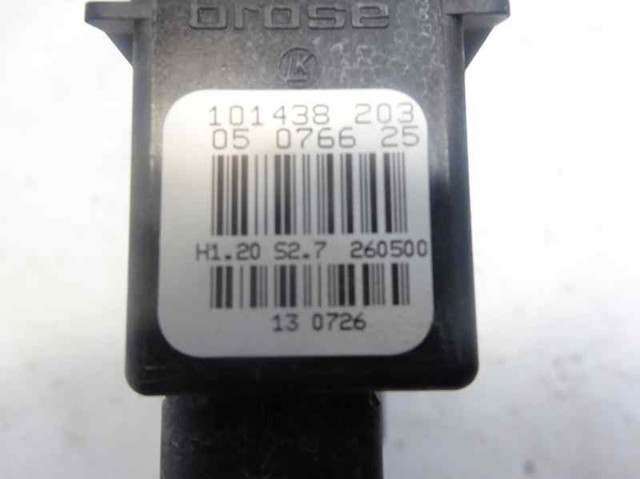 VAG 0130821696 Motor del elevalunas de la puerta trasera derecha  en stock Terrassa