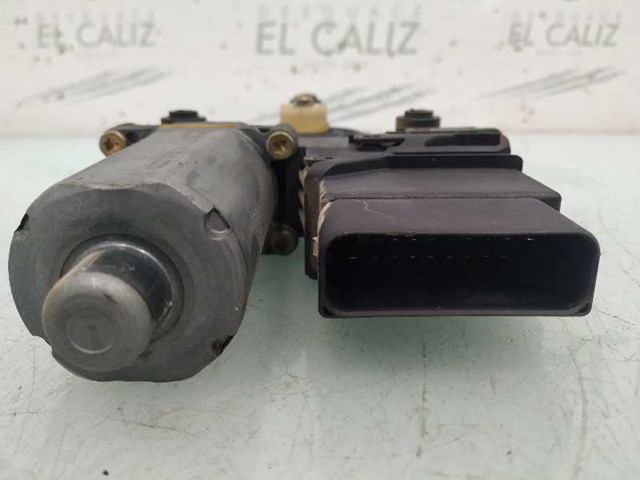 0130821696 Motor del elevalunas de la puerta trasera derecha  en stock Granada