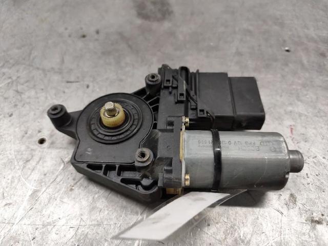 0130821696 Motor del elevalunas de la puerta trasera derecha  comprar en Reus