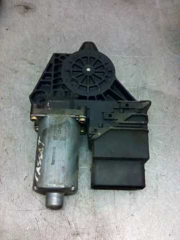 0130821697 Motor del elevalunas de la puerta trasera izquierda  en stock Granada