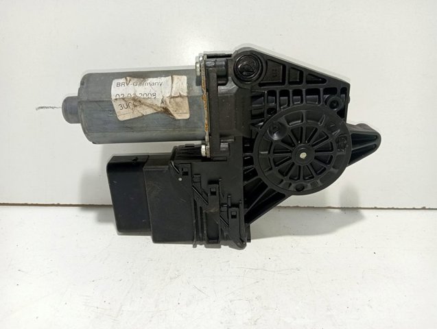 0130821697 VAG Motor del elevalunas de la puerta trasera izquierda  en stock Huelva
