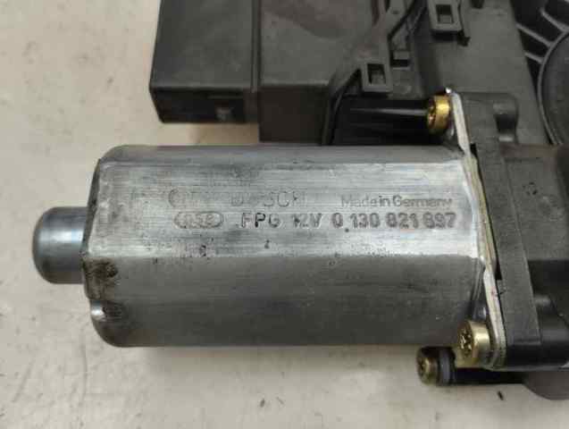 VAG 0130821697 Motor del elevalunas de la puerta trasera izquierda comprar Tarragona