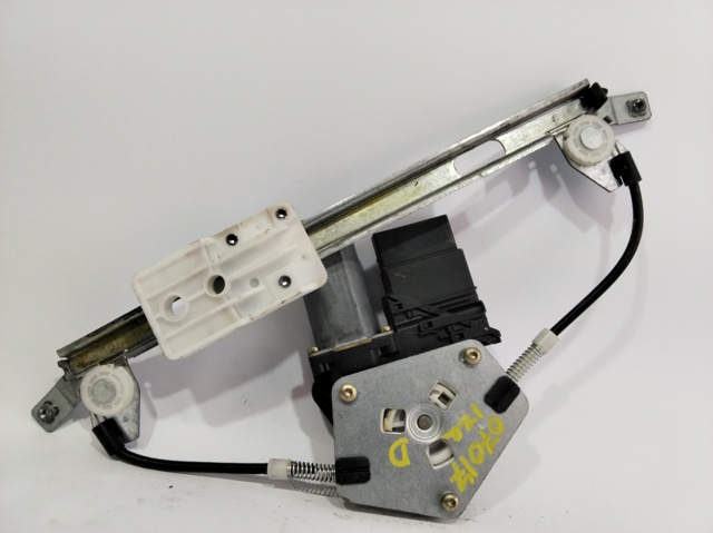 VAG 0130821697 Motor del elevalunas de la puerta trasera izquierda  comprar en Albacete