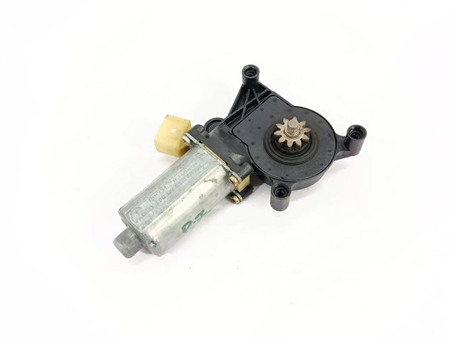 0130821708 MERCEDES Motor del elevalunas de la puerta delantera izquierda  comprar en Oviedo