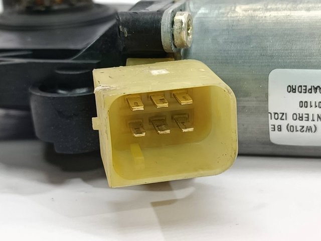 0130821708 MERCEDES Motor del elevalunas eléctrico  en stock Córdoba