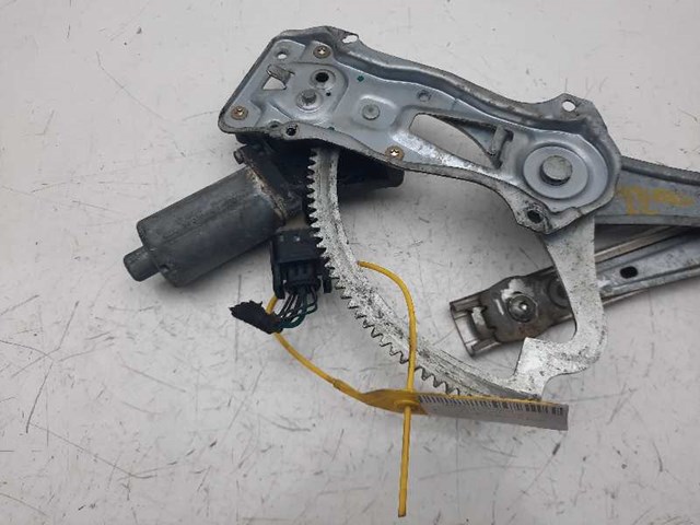 MERCEDES 0130821709 Motor del elevalunas de la puerta delantera derecha  comprar en Ponferrada