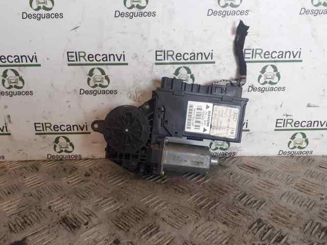 0130821765 Motor del elevalunas de la puerta delantera izquierda  disponible Málaga