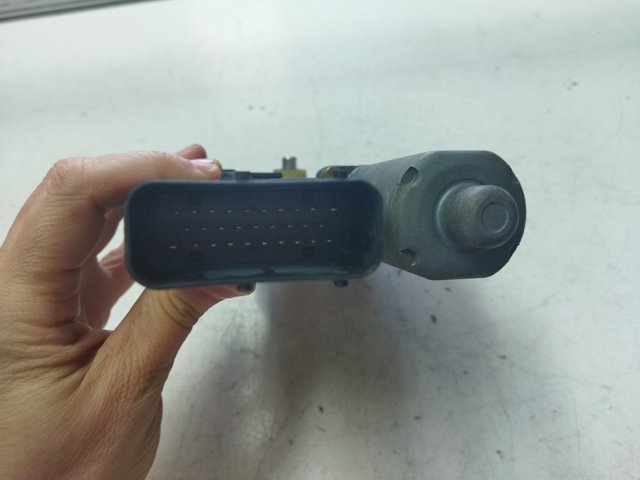 VAG 0130821765 Motor del elevalunas eléctrico  en stock Salamanca