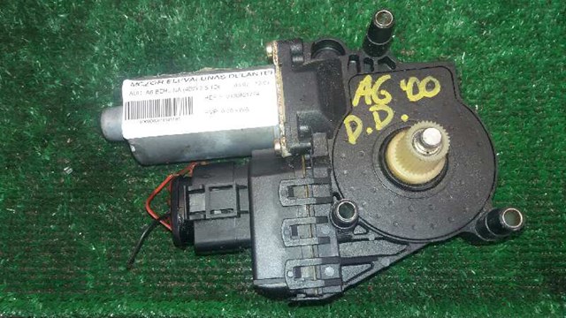 0130821774 Motor del elevalunas de la puerta delantera derecha comprar Girona