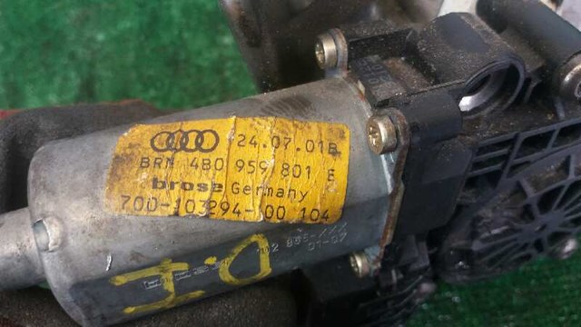 0130821775 VAG Motor del elevalunas de la puerta delantera izquierda  comprar en Jaén