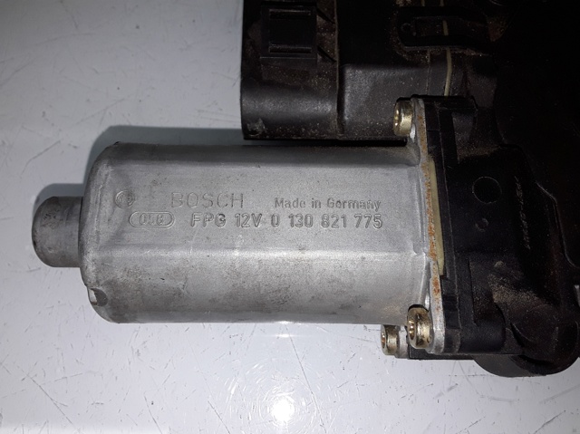 VAG 0130821775 Motor del elevalunas de la puerta delantera izquierda  comprar en Murcia
