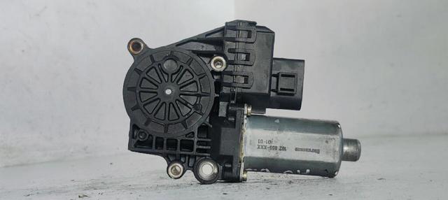 VAG 0130821775 Motor del elevalunas eléctrico comprar Tarragona
