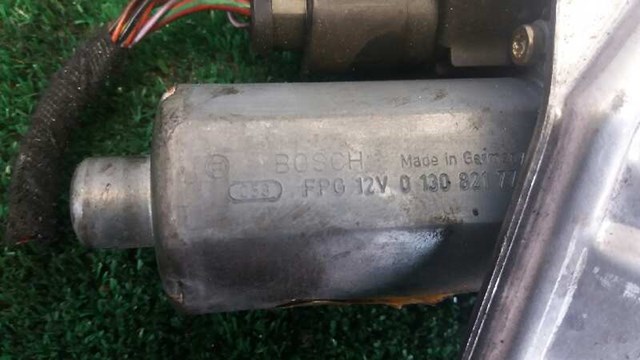 VAG 0130821775 Motor del elevalunas de la puerta delantera izquierda  comprar en Albacete