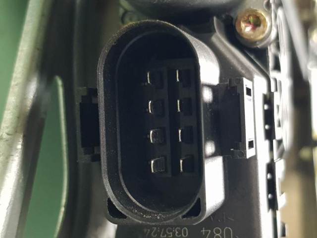 0130821787 Motor del elevalunas de la puerta delantera izquierda  disponible Málaga