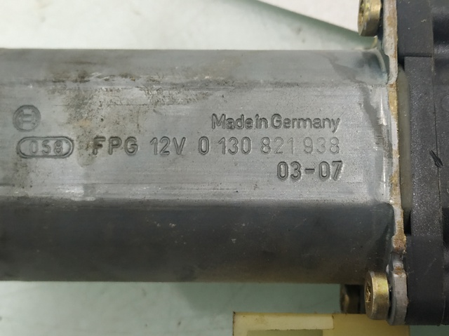 0130821938 Motor del elevalunas de la puerta delantera izquierda  disponible Burgos