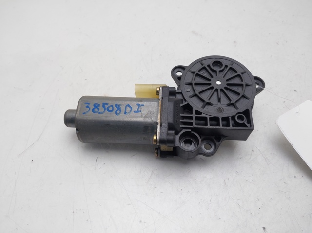 FORD 0130821938 Motor del elevalunas eléctrico  en stock Terrassa