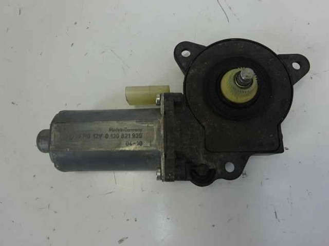 0130821939 FORD Motor del elevalunas de la puerta delantera derecha  en stock Huelva