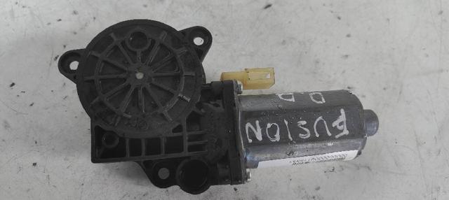 0130821939 Motor del elevalunas de la puerta delantera derecha  en stock Sabadell