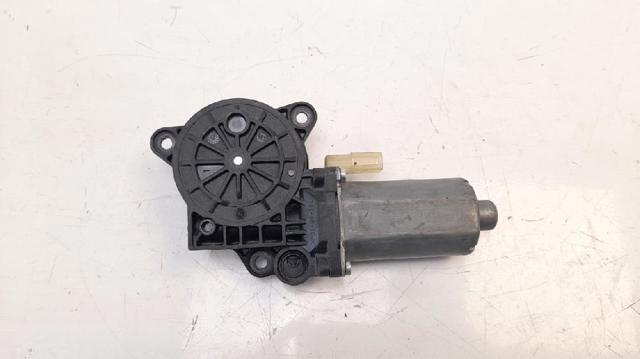 0130821939 FORD Motor del elevalunas de la puerta delantera derecha  disponible Vigo