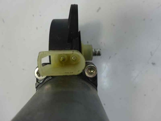 0130821939 Motor del elevalunas de la puerta delantera derecha  comprar en Pontevedra