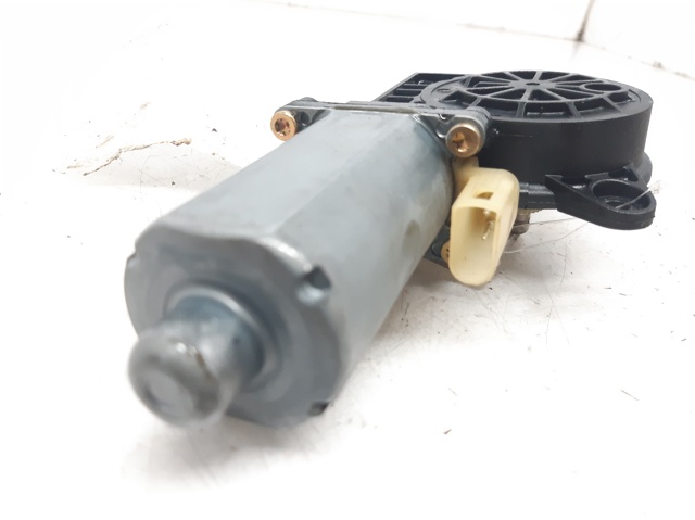 0130821939 FORD Motor del elevalunas de la puerta delantera derecha  comprar en Lleida
