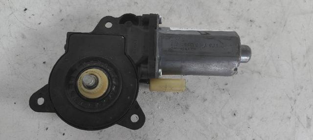 0130821939 FORD Motor del elevalunas de la puerta delantera derecha  disponible Ourense