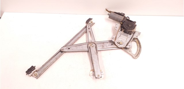 0130822018 TOYOTA Mecanismo de elevalunas de la puerta delantera izquierda  disponible Vigo