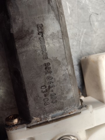 0130822031 TOYOTA Mecanismo de elevalunas de la puerta trasera derecha  disponible Alicante