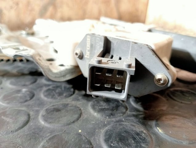 0130822031 TOYOTA Mecanismo de elevalunas de la puerta trasera derecha  en stock Huelva