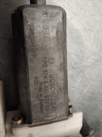 0130822031 TOYOTA Mecanismo de elevalunas de la puerta trasera derecha  en stock Córdoba