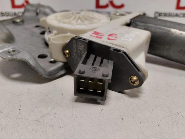 TOYOTA 0130822031 Mecanismo de elevalunas de la puerta trasera derecha  en stock Valencia