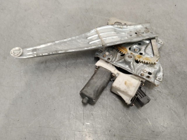 TOYOTA 0130822031 Mecanismo de elevalunas de la puerta trasera derecha  disponible España