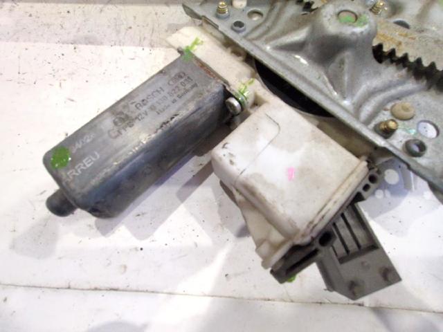 TOYOTA 0130822031 Mecanismo de elevalunas de la puerta trasera derecha  en stock Terrassa