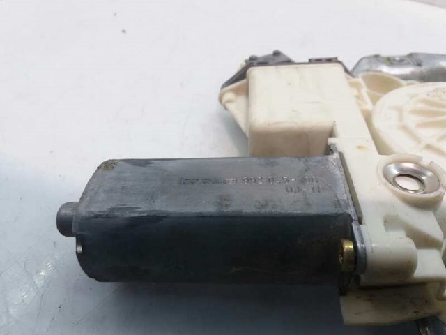 TOYOTA 0130822031 Mecanismo de elevalunas de la puerta trasera derecha  comprar en Albacete