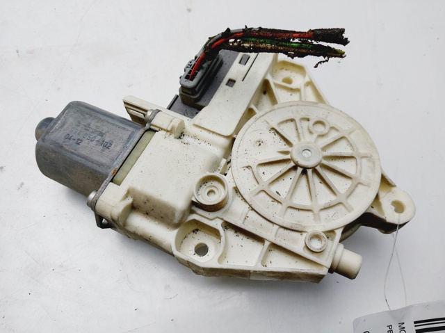 0130822200 PEUGEOT Motor del elevalunas de la puerta delantera izquierda  comprar en Jaén