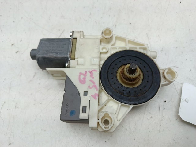 0130822200 PEUGEOT Motor del elevalunas de la puerta delantera izquierda  comprar en Oviedo
