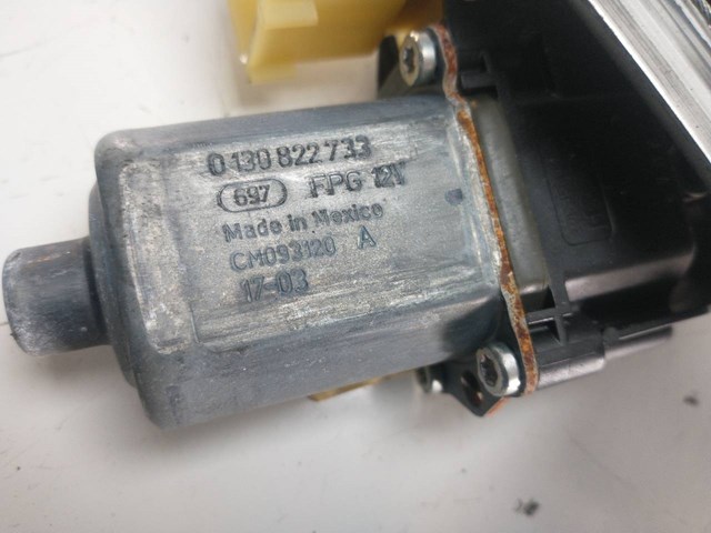 FORD 0130822733 Motor del elevalunas de la puerta delantera derecha  comprar en Albacete