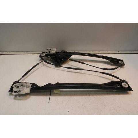 FORD 0130822733 Motor del elevalunas de la puerta delantera derecha  disponible España