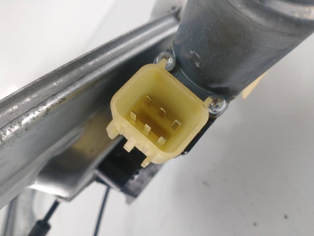0130822733 Motor del elevalunas de la puerta delantera derecha  en stock Castellón