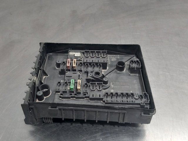 01718130 VAG