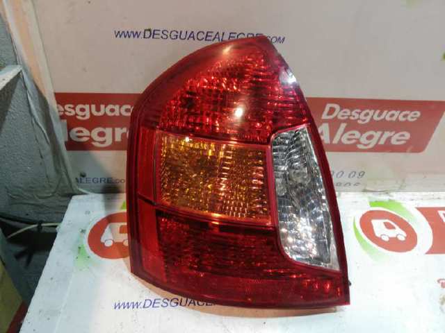 Piloto trasero izquierdo 020220999000 HYUNDAI